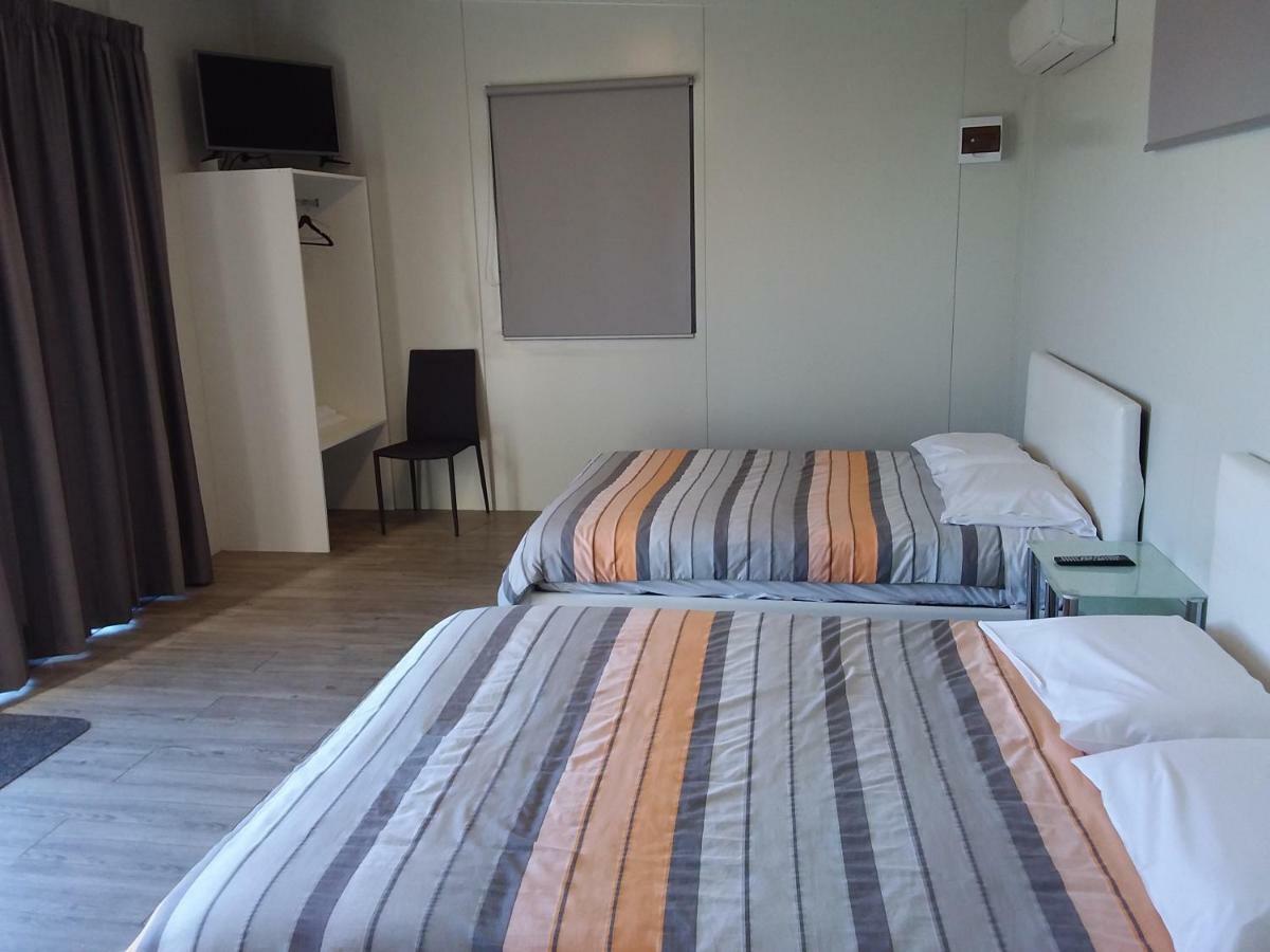 Pine Lake View Lodge Kaiapoi Kültér fotó